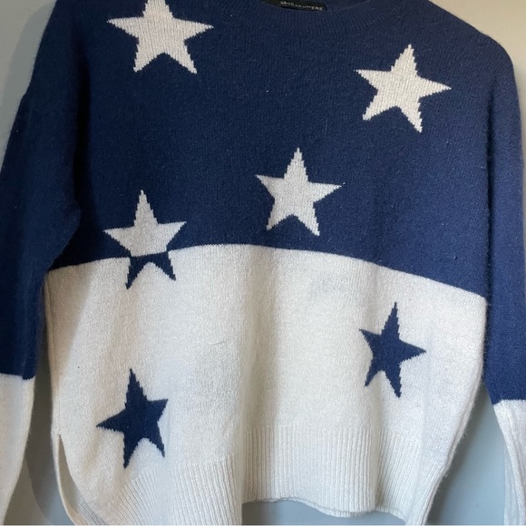 360 Cashmere Abi Asymmetrical Hem Star Print Cashmere Sweater Navy size small - Picture 9 of 15